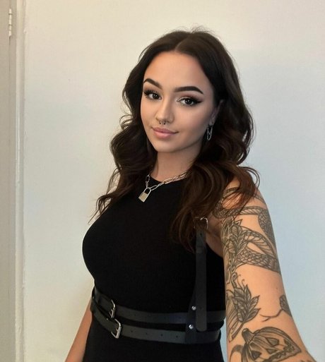 misbehavedjade modèle porno img