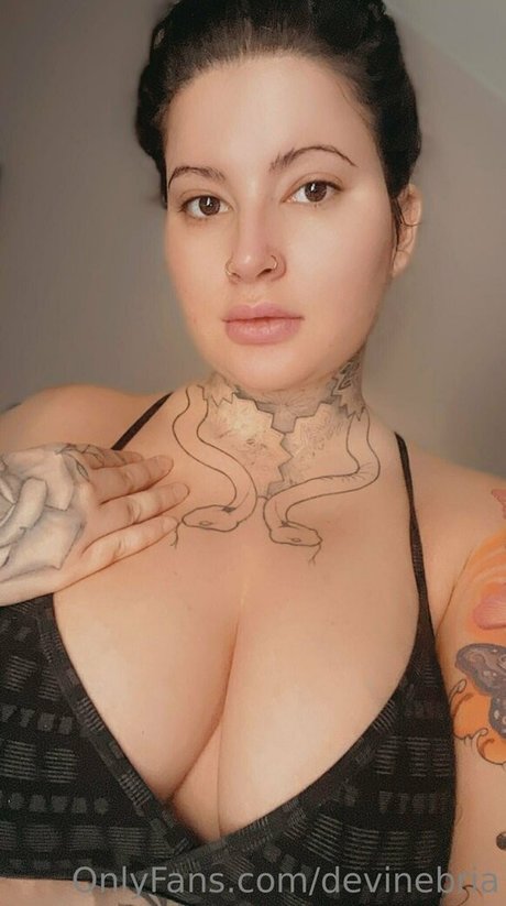 devinebria modèle artistique images