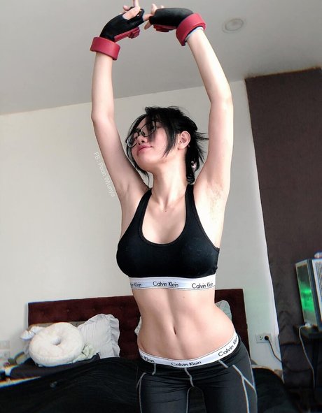 Poon Wrunya actrice nue image