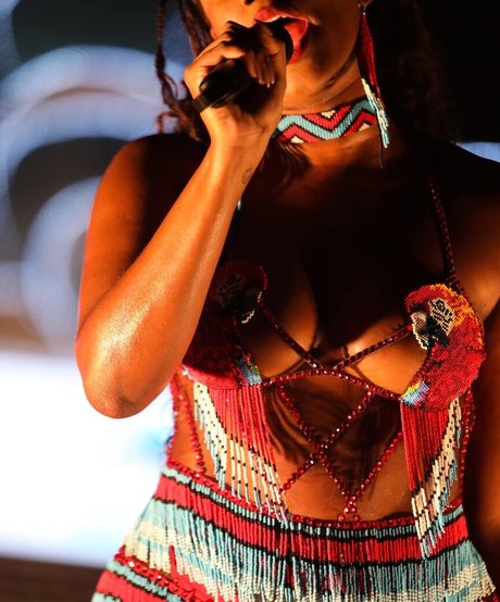 Iza Cantora art étoile image