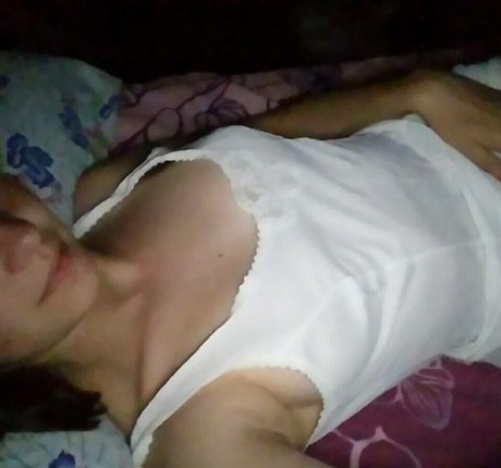 Littlecutenika star du porno de haute qualité des photos