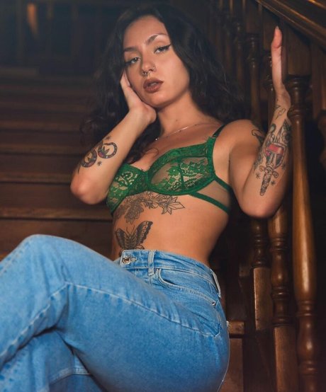 Deeperse modèle de sexe galerie