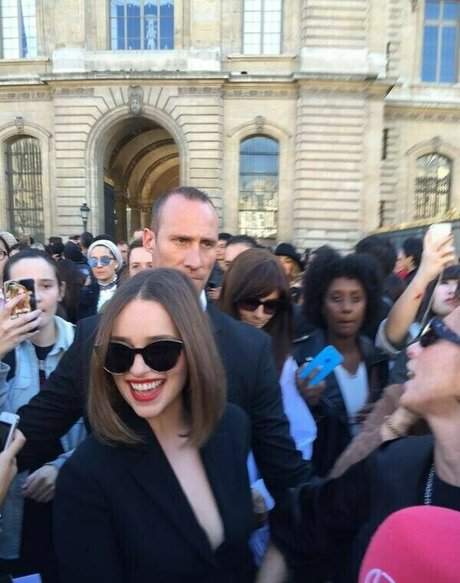 éjacule sur la langue onlyfans chaud images