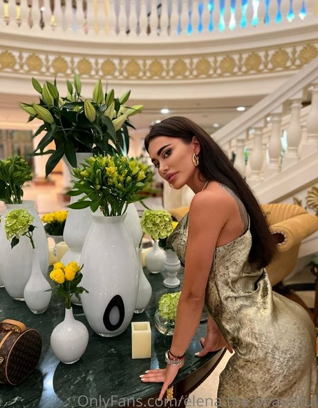 rousse au gros cul onlyfans érotique en haute qualité photos