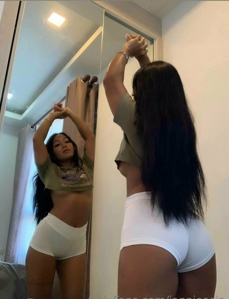 jannieasia actrice pornographique des photos