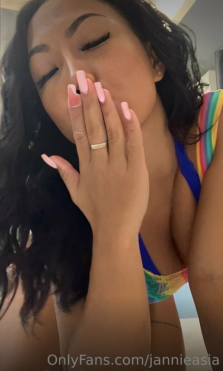 jannieasia modèle sympa galeries