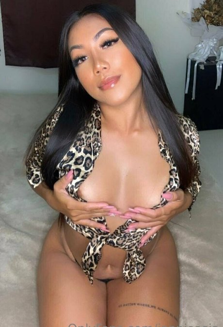 chaton potelé uniquementfans xxx érotique galerie