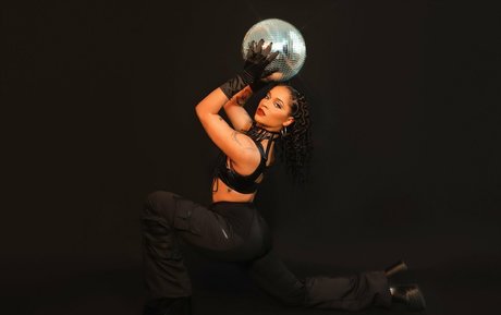 be rave actrice parfaite photos