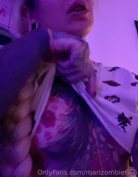 marizombie666 actrice érotique galeries