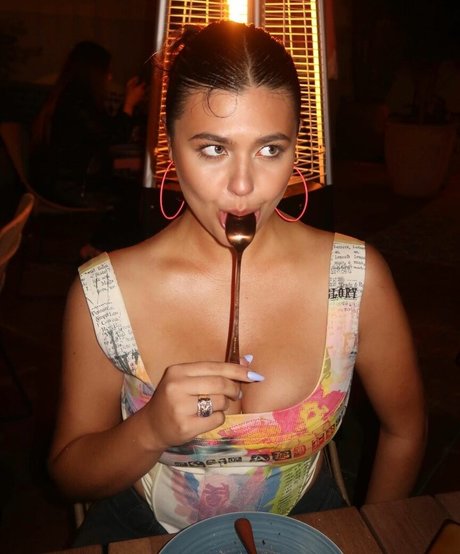 Amber Montana star du porno chaude image