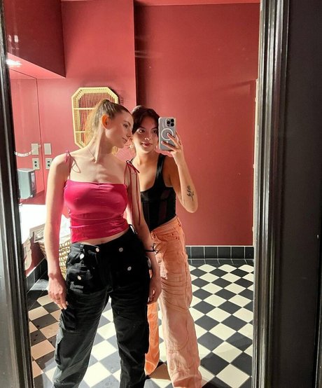 Thomasin Mckenzie étoile chaude photos