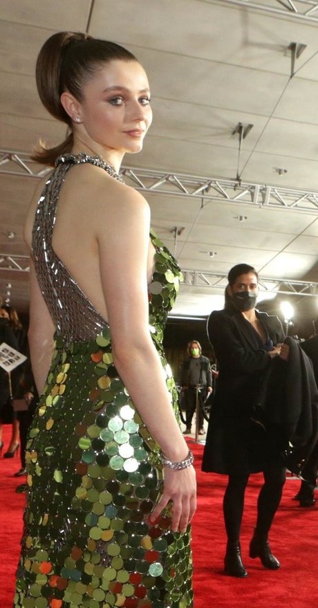 Thomasin Mckenzie modèle joli images