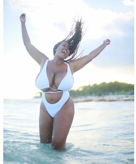 Monique Cooper étoile hd des photos