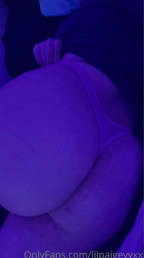 lilpaigeyyxx actrice artistique des photos