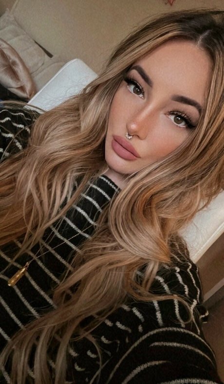 Brittany Zapata star du porno érotique photo