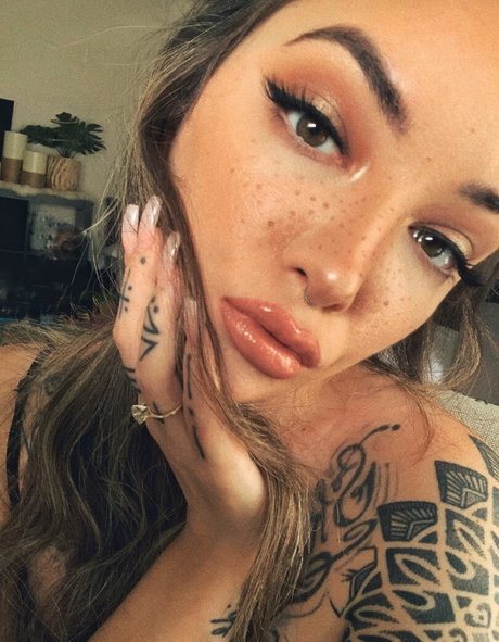 Brittany Zapata étoile adulte photos