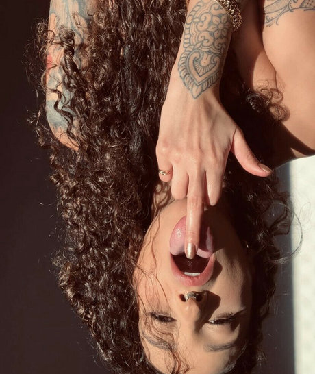 Ludmila Scura actrice érotique archive