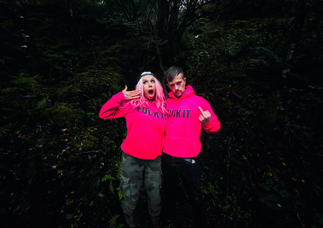 fxxkingexplorers beau modèle des photos