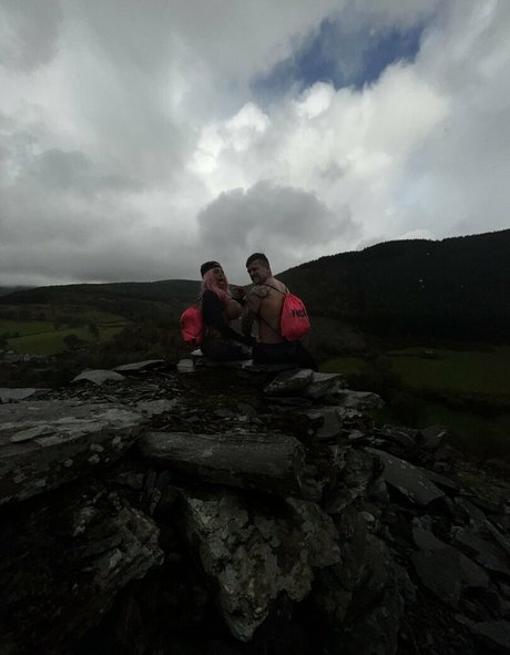 reine de pique onlyfans très chaud img