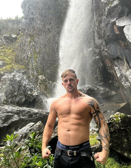 fxxkingexplorers nus de stars du porno galerie