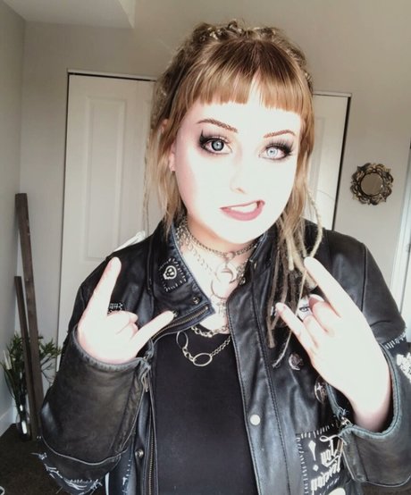 Mother Macabre star du porno chaude galerie