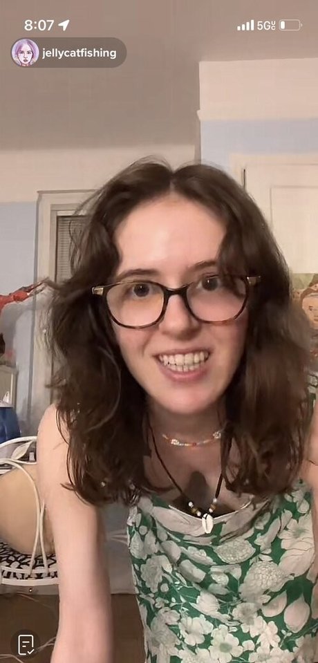 Jellycatfishing actrice chaude photo