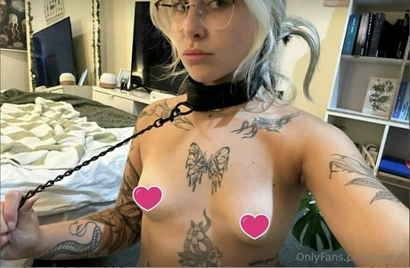 bugurl actrice érotique img