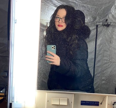 Kat Dennings modèle sympa photo