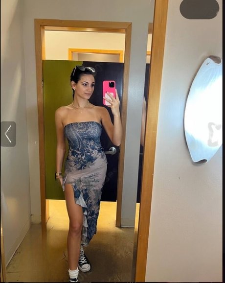 Alexia Raye beau modèle img