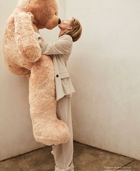 Samara Weaving art star du porno image