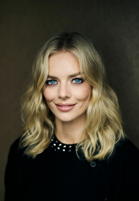 Samara Weaving actrice adulte galerie