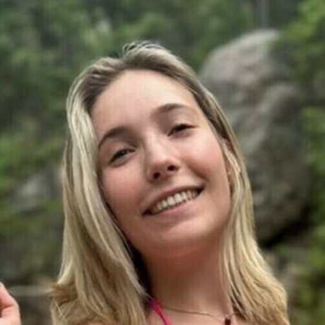 pom-pom girl asiatique onlyfans belle érotique des photos