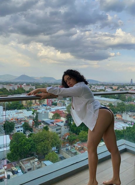 Kekelure modèle adulte des photos