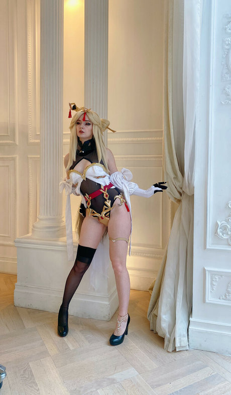 Likeassassin modèle joli des photos