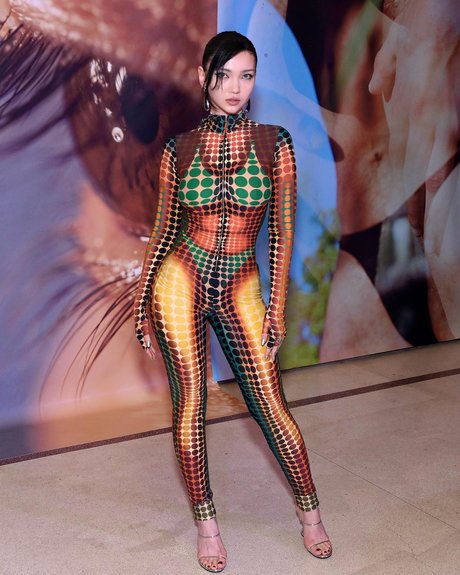 Aya Shalkar actrice nue galerie