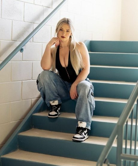 Miranda Cohen modèle de sexe img