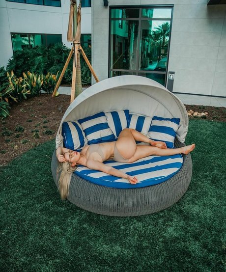 Miranda Cohen star exclusive images