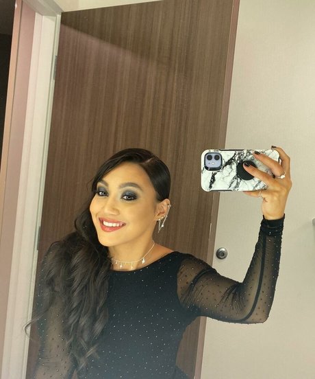 Roxanne Perez haut de star du porno archive