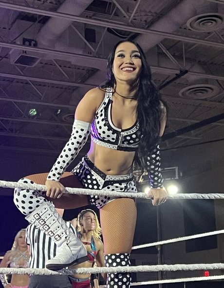 Roxanne Perez joli modèle photo