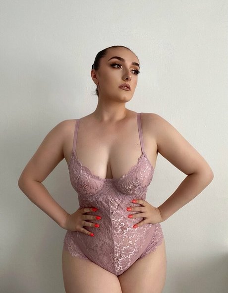 sammiewarren modèle chaud img