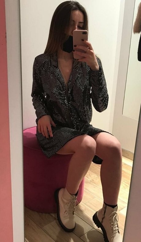 blonde aux gros seins onlyfans nus exclusifs photo