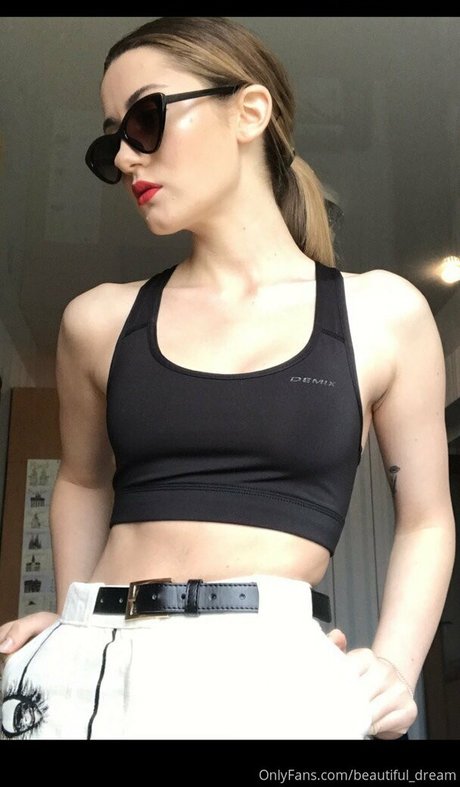 veryniceice modèle adulte archive