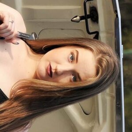 unujewel actrice sexy images