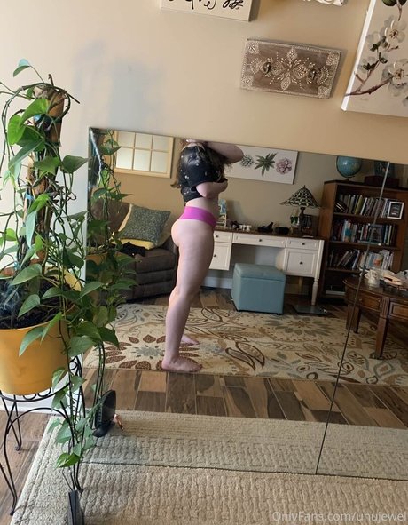 unujewel actrice artistique archive