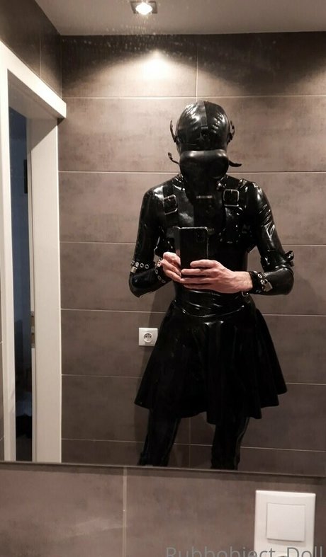 rubbobject doll star érotique archive