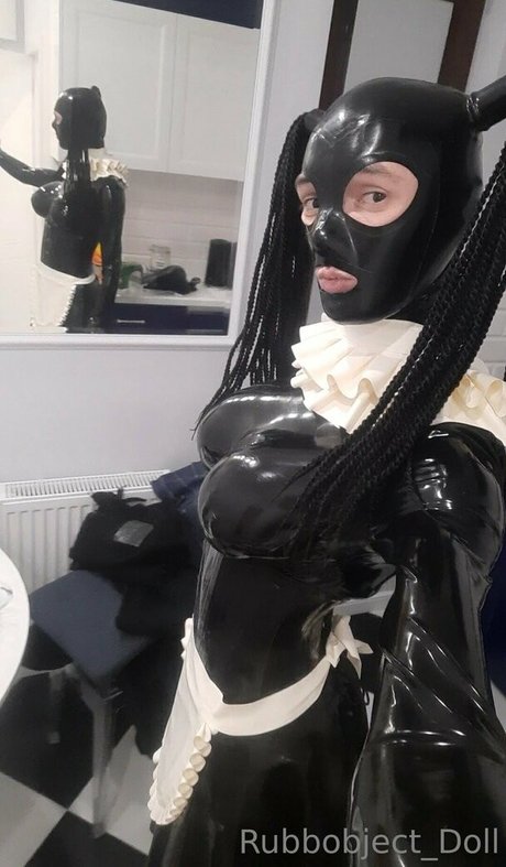 rubbobject doll star du sexe des photos