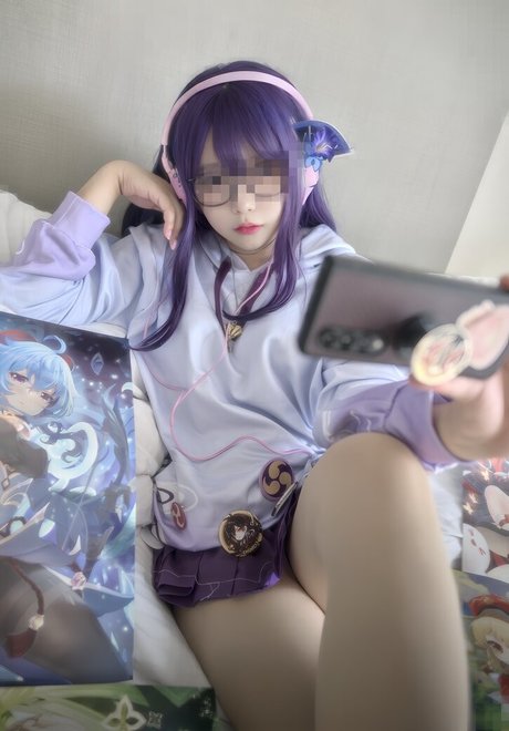 Yuikai star du porno érotique img