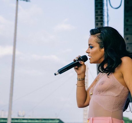 Lily Allen star du porno chaud img