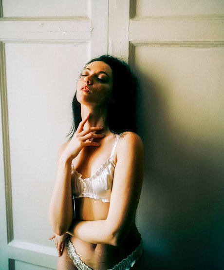 katya mozhina art modèle images