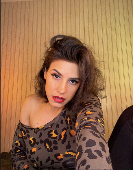 Irma La Dulce ASMR art de star du porno archive